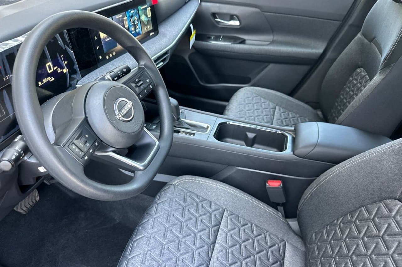 2027 Nissan Kicks SV 7