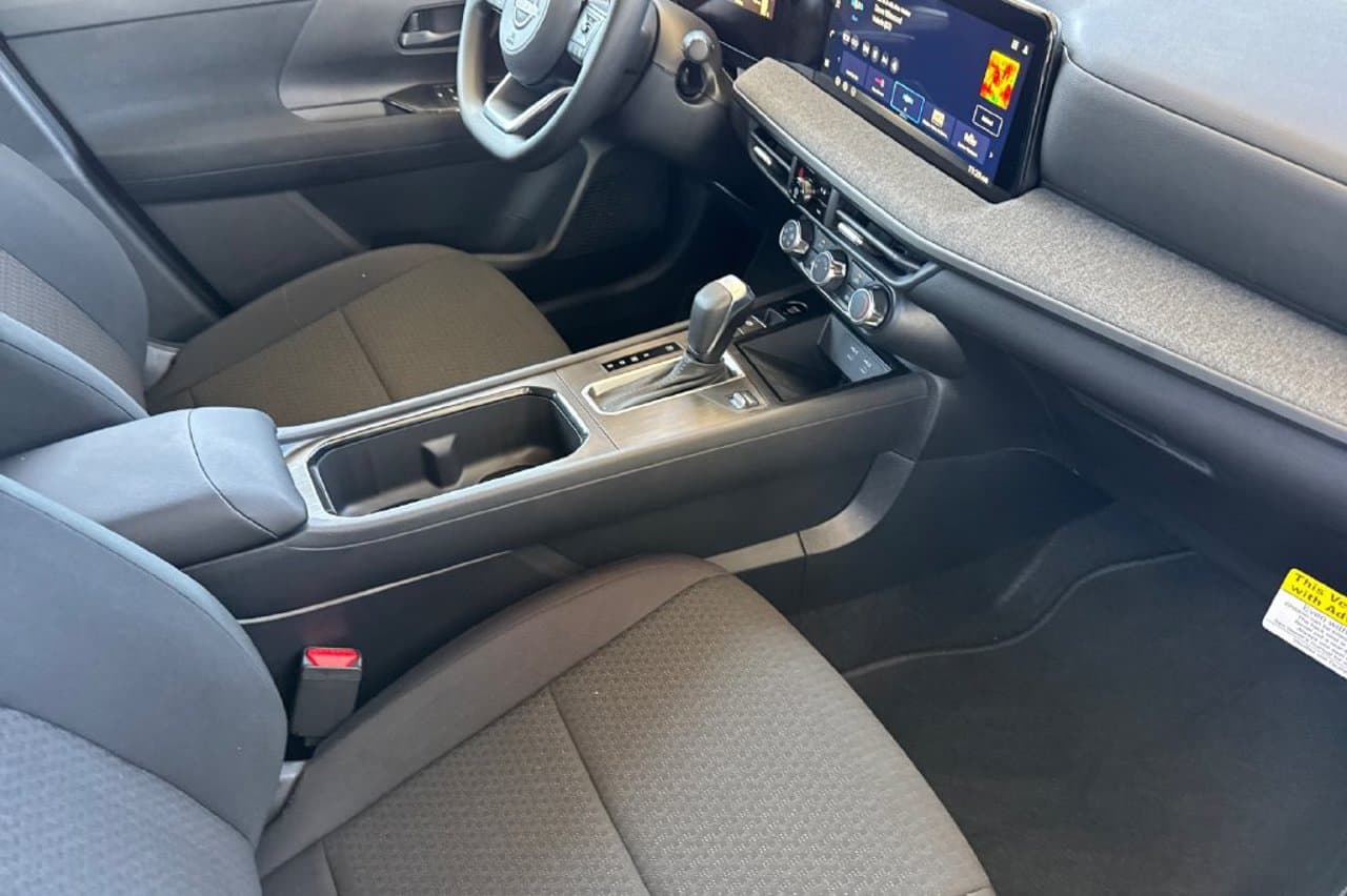 2027 Nissan Kicks S 14