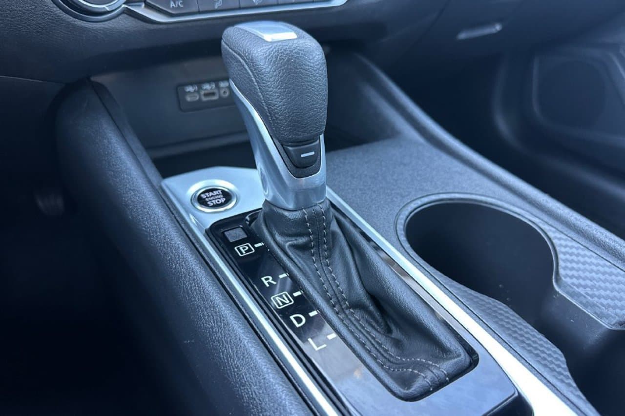 2025 Nissan Altima SV 17