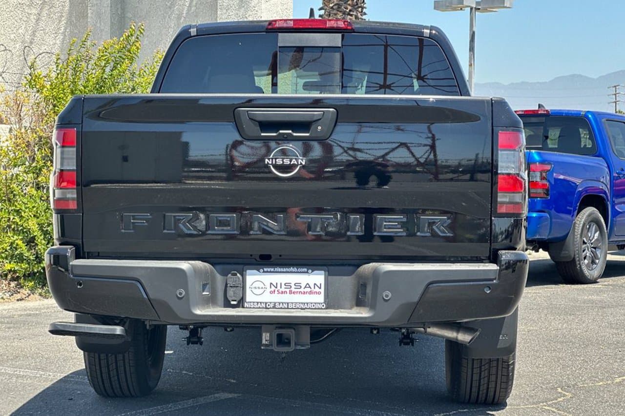 2026 Nissan Frontier SV 4