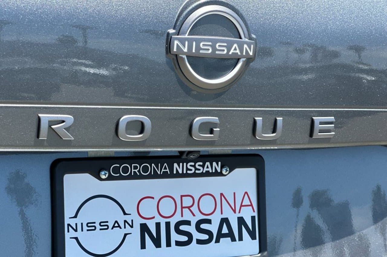 2026 Nissan Rogue SV 23
