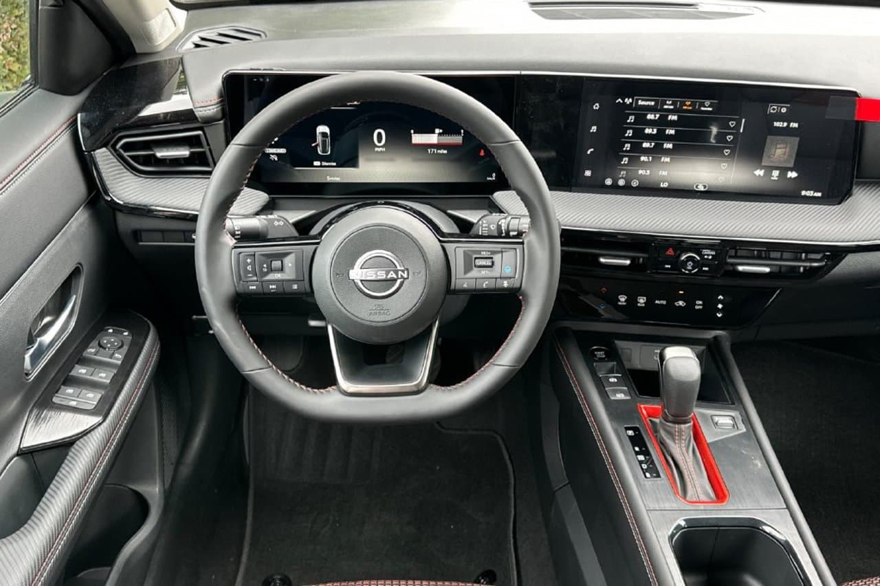 2027 Nissan Kicks SR 12