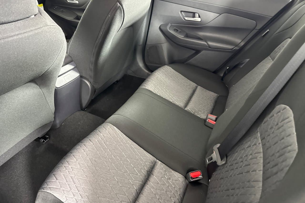 2027 Nissan Sentra SV 9