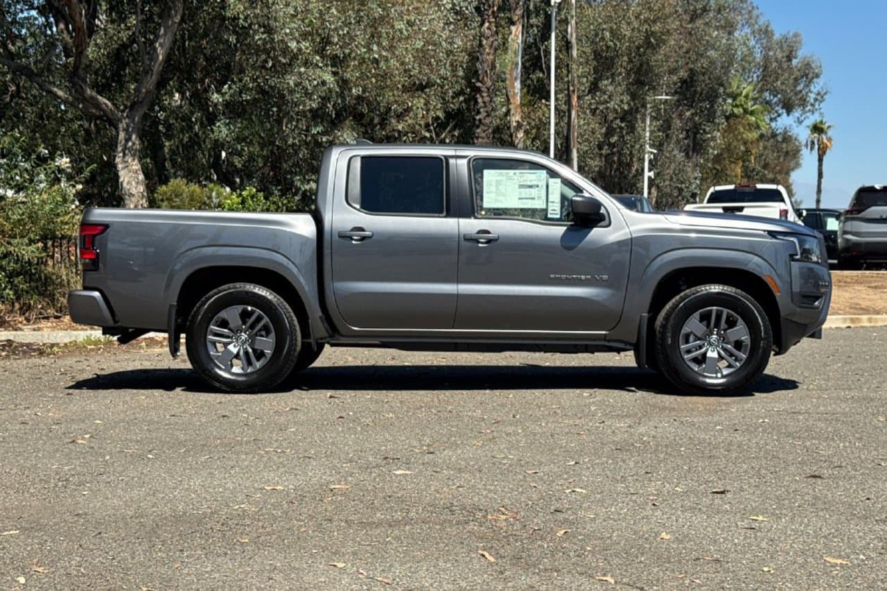 2027 Nissan Frontier SV 3