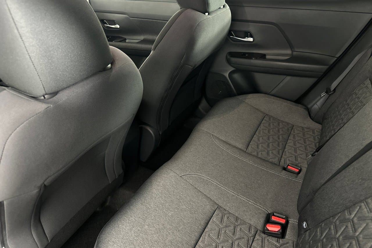 2026 Nissan Kicks SV 9