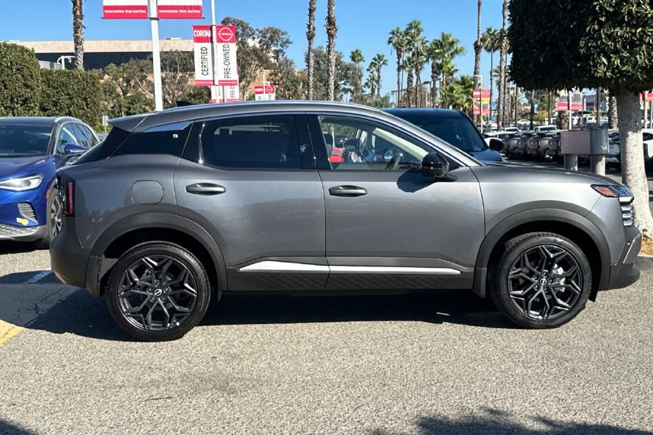 2027 Nissan Kicks SR 3