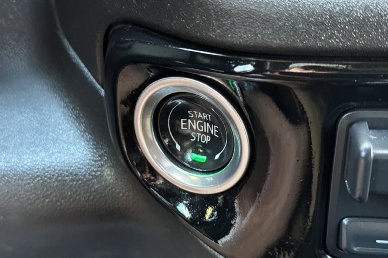 2025 Chevrolet Silverado 1500 LT 19