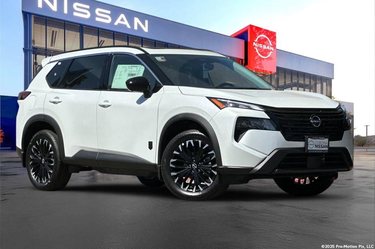2026 Nissan Rogue Dark Armor 2