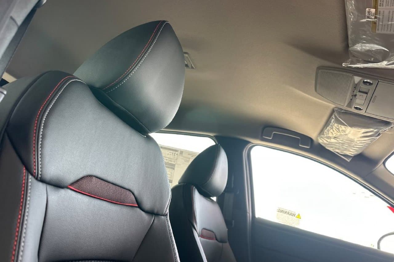 2026 Nissan Kicks SR 14