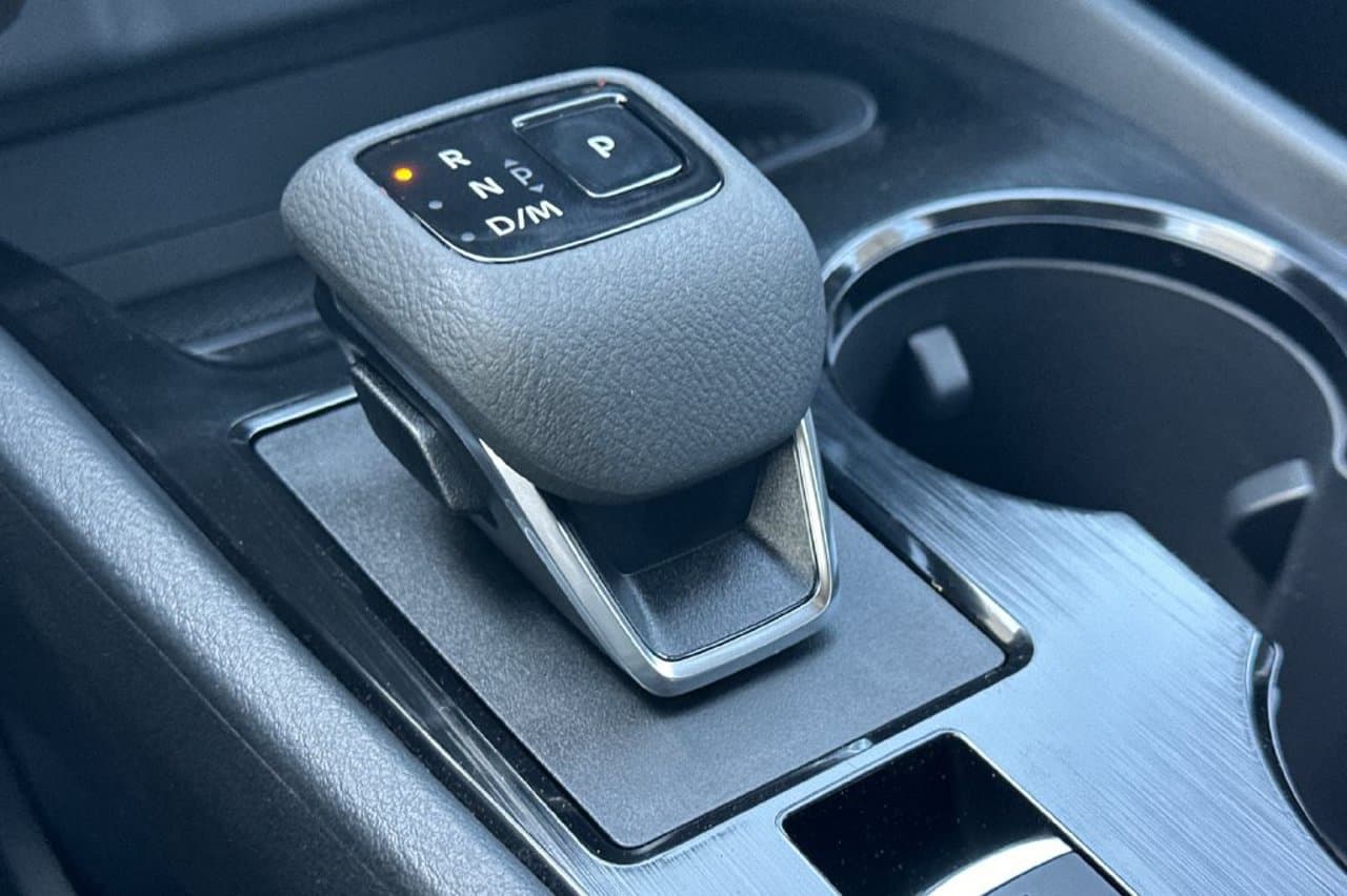 2026 Nissan Rogue SV 18