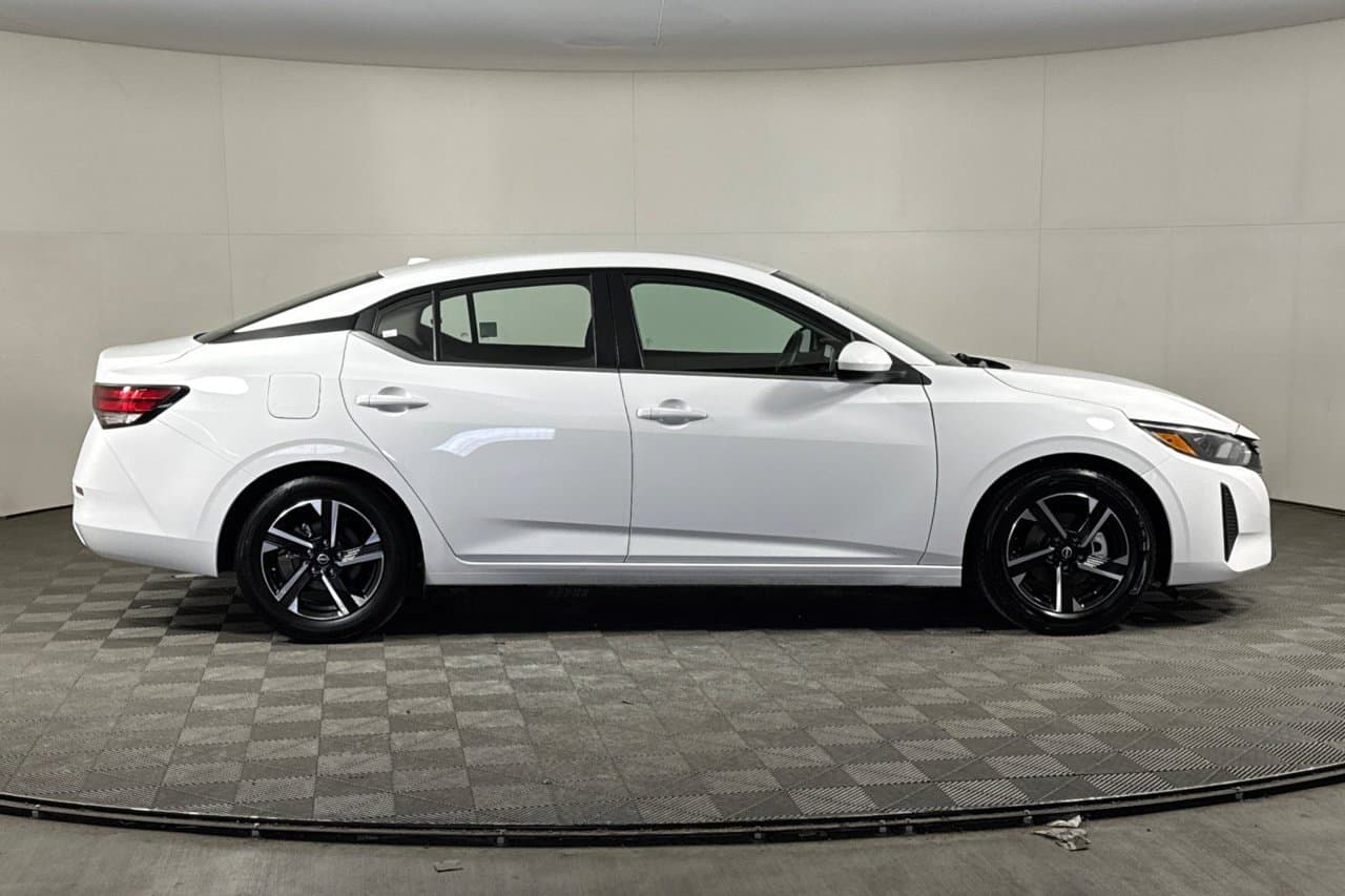 2025 Nissan Sentra SV 2