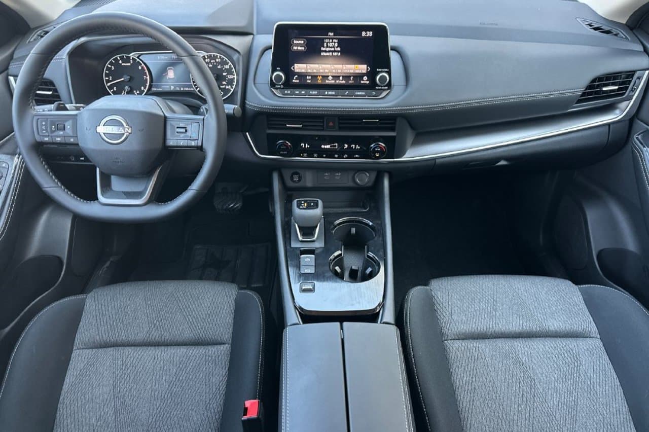 2026 Nissan Rogue SV 10
