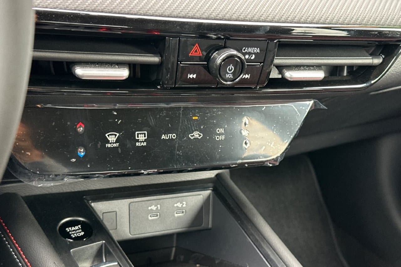 2027 Nissan Kicks SR 17