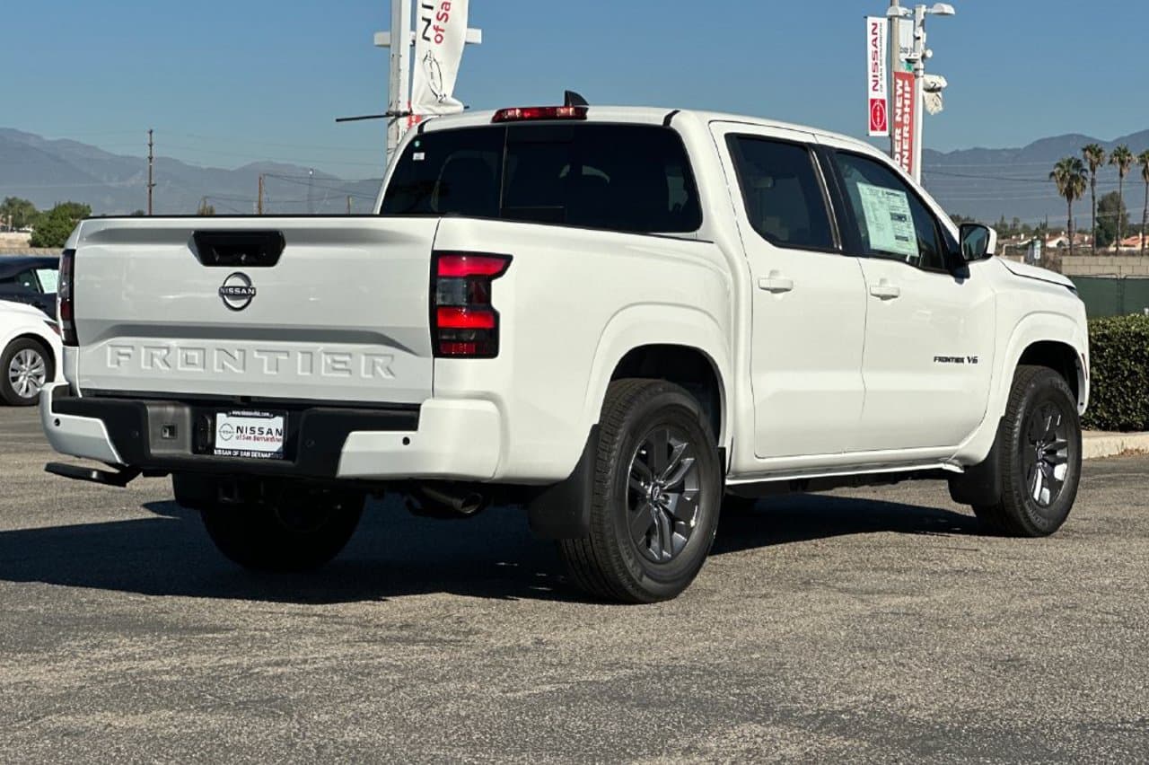 2027 Nissan Frontier SV 3