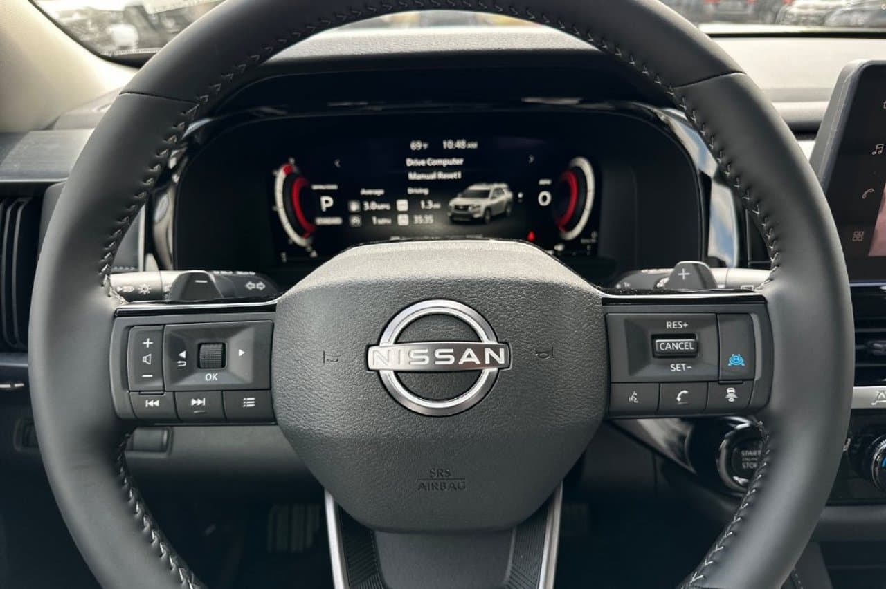 2026 Nissan Pathfinder SL 21