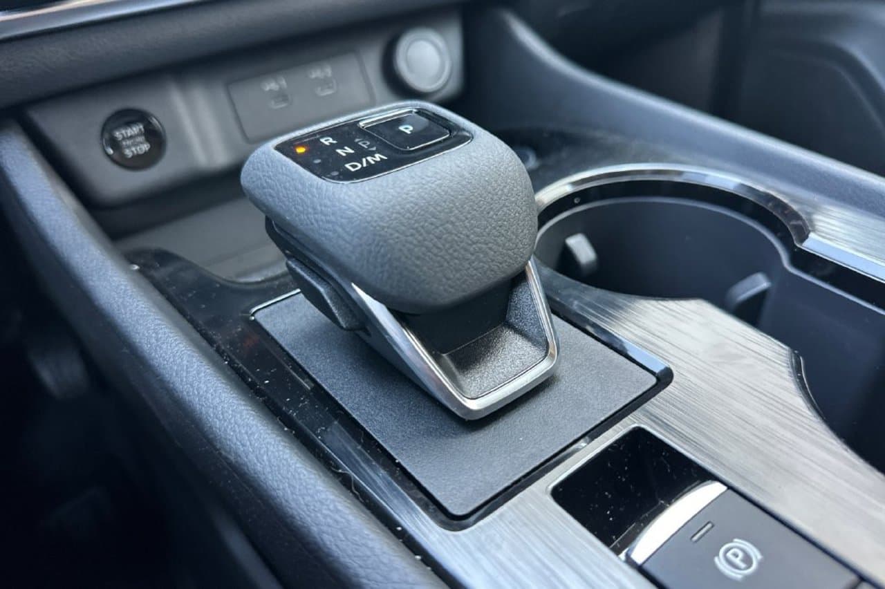 2026 Nissan Rogue SV 18
