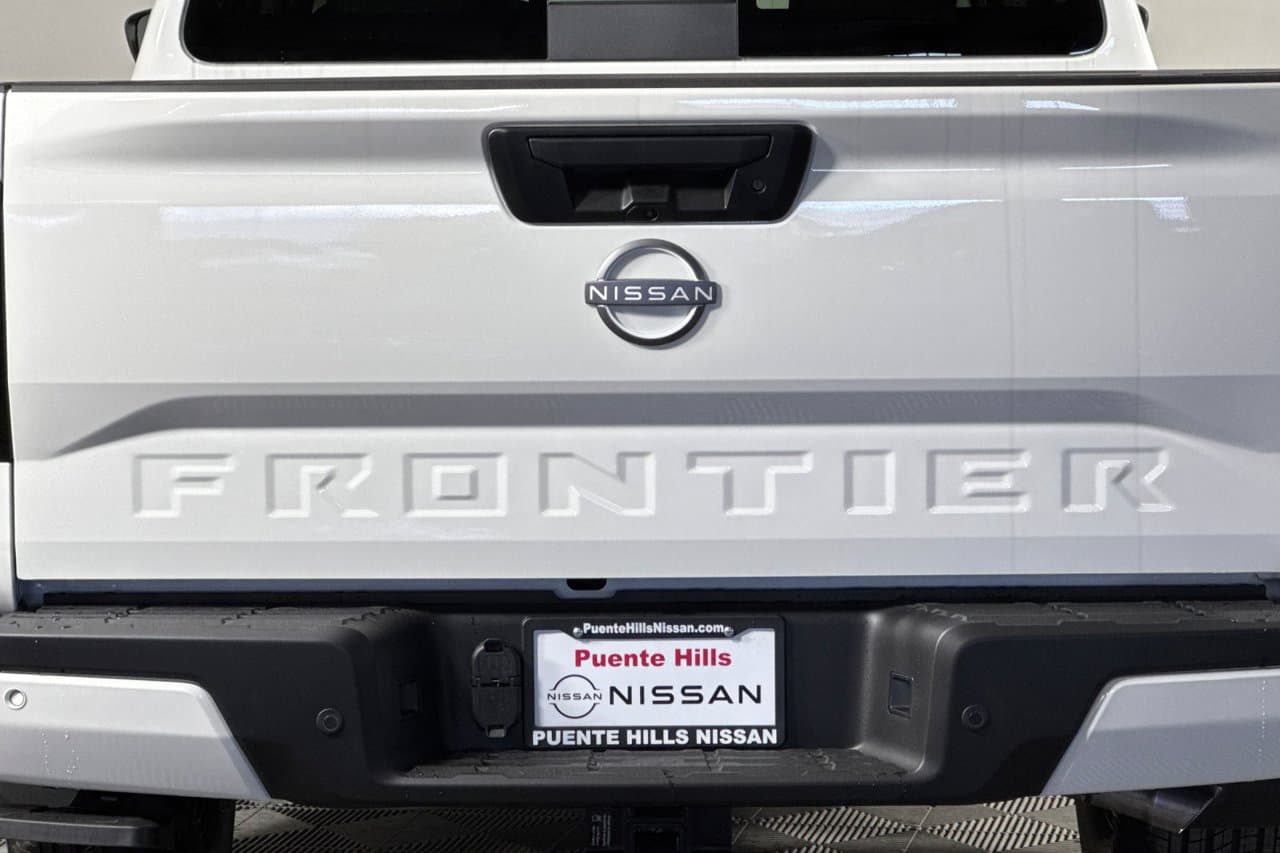 2026 Nissan Frontier SV 22