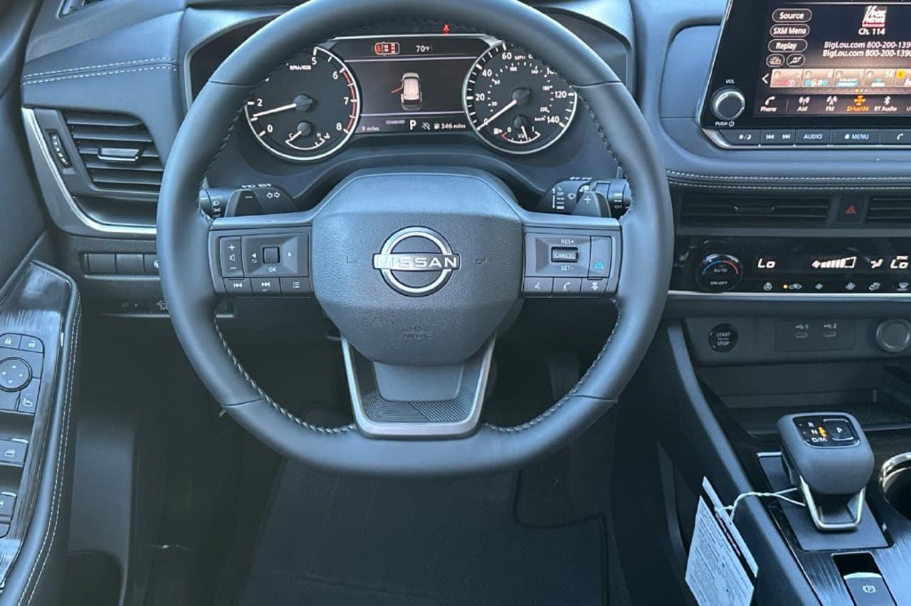 2026 Nissan Rogue Dark Armor 29