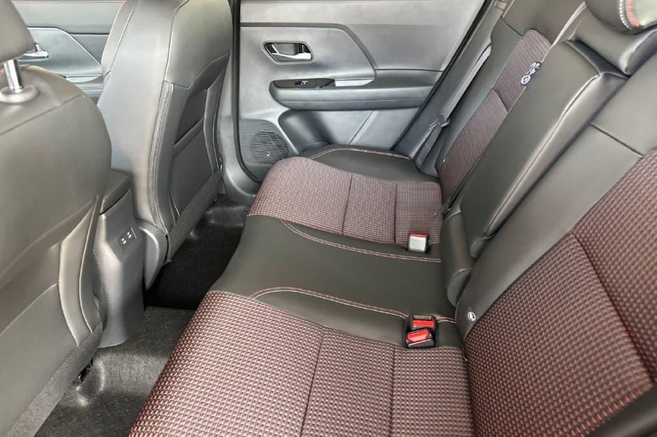 2026 Nissan Kicks SR 9