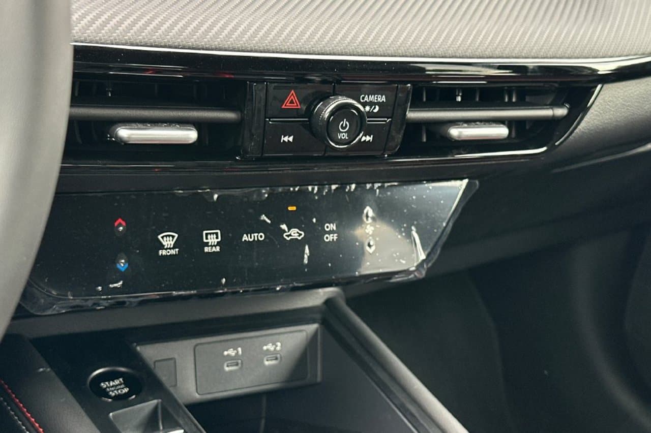 2027 Nissan Kicks SR 17