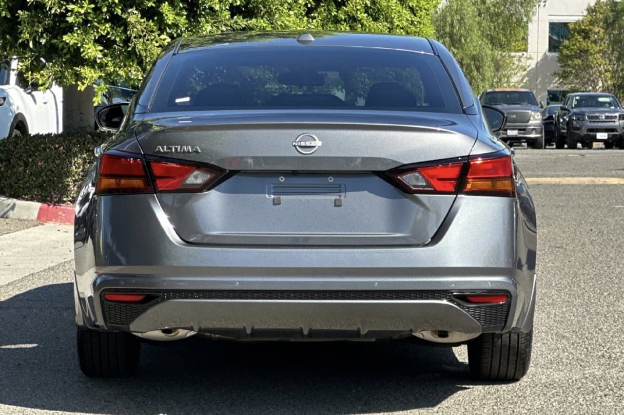 2025 Nissan Altima SV 5