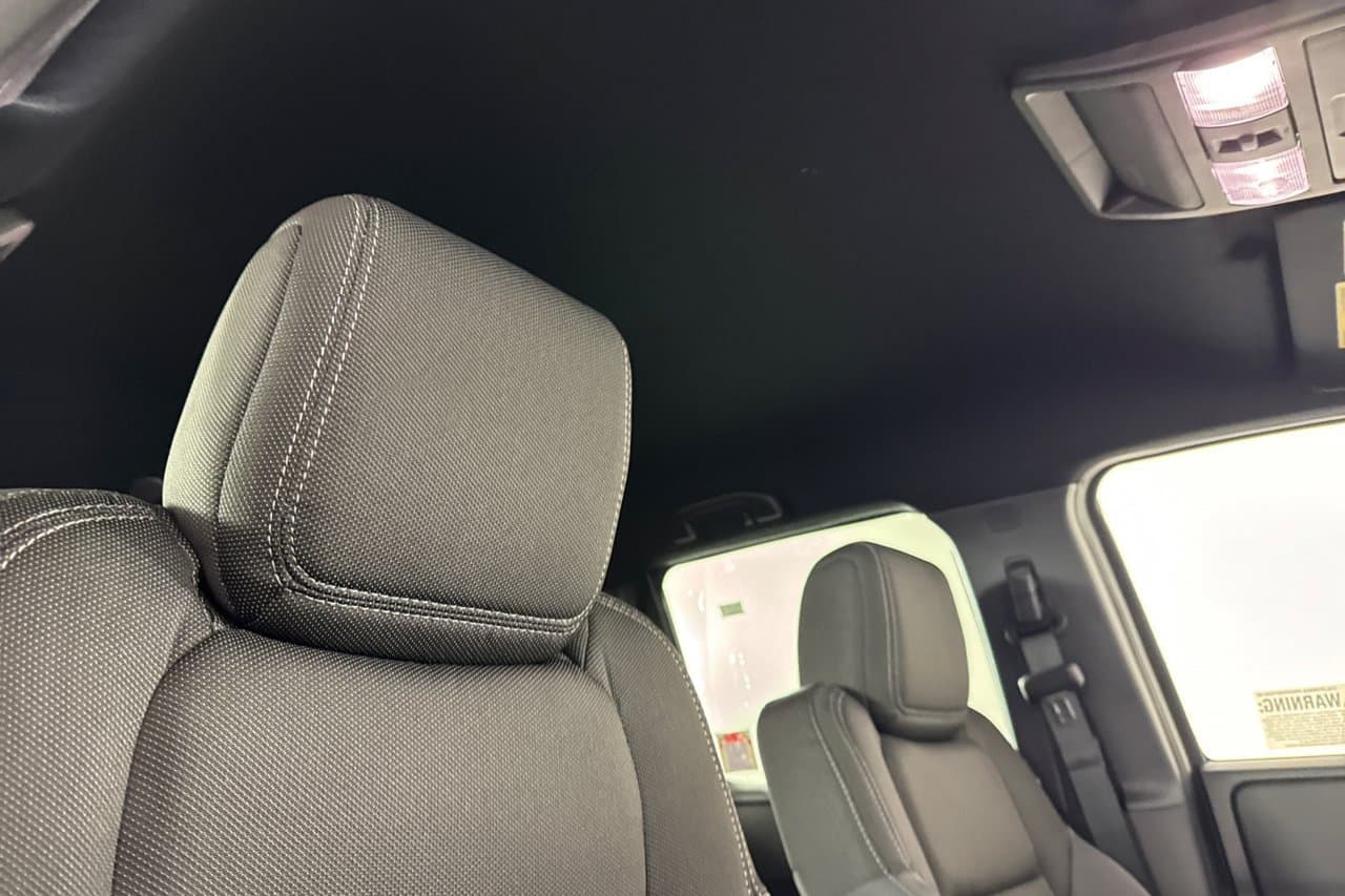 2027 Nissan Frontier SV 13
