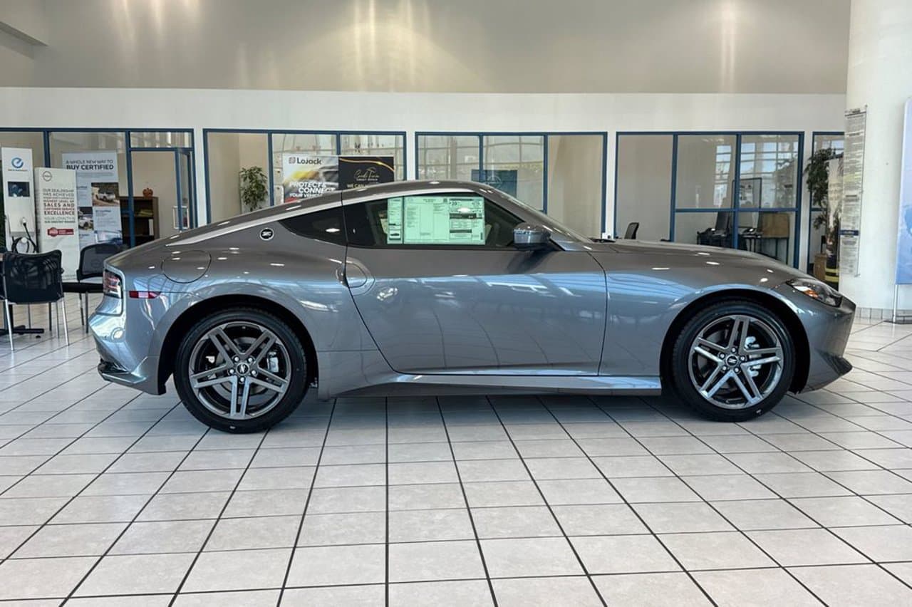 2027 Nissan Z Sport 3