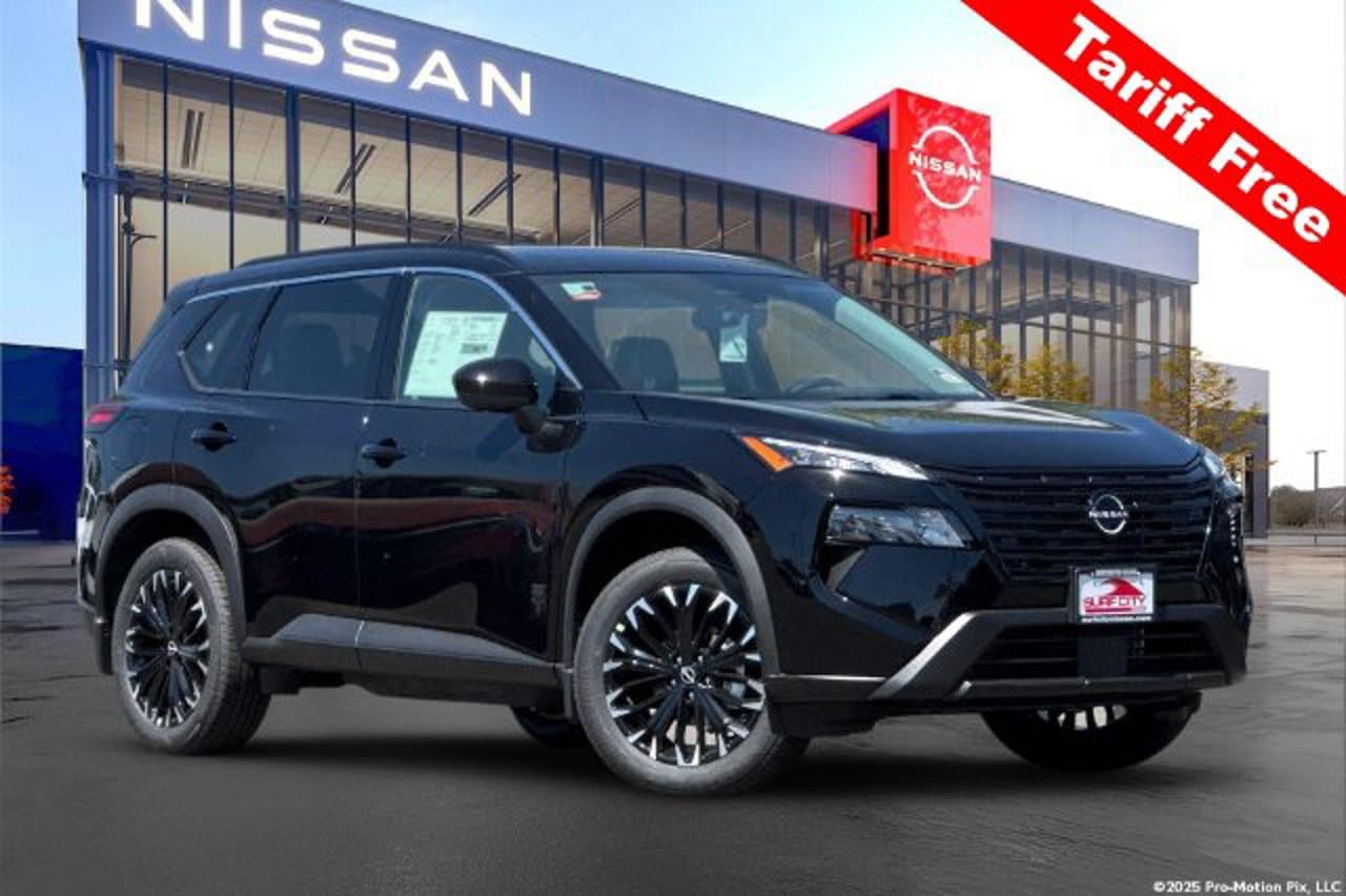 2026 Nissan Rogue Dark Armor 1