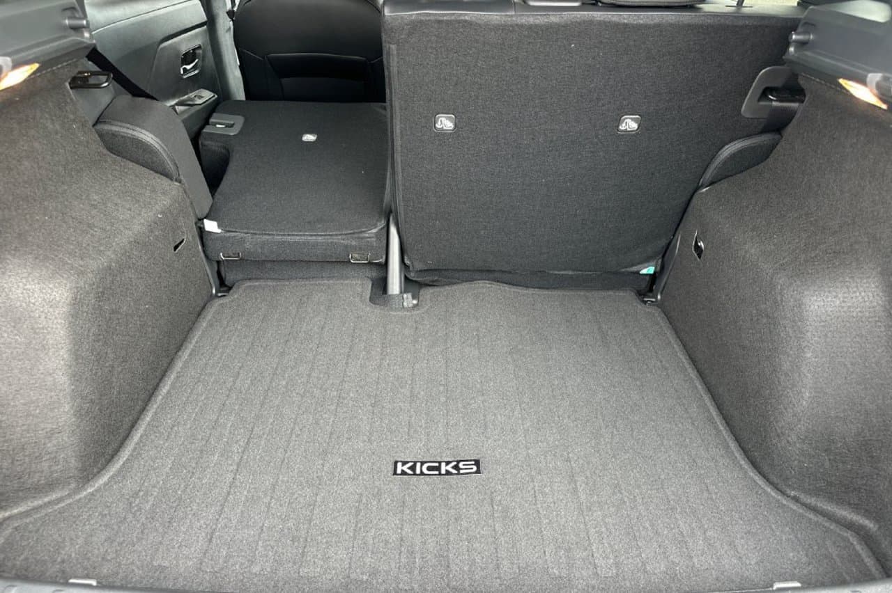 2027 Nissan Kicks SR 13