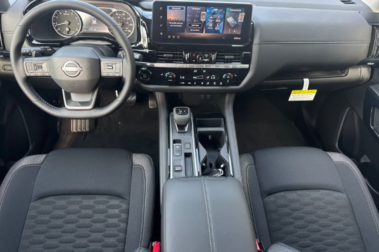 2026 Nissan Pathfinder SV 10