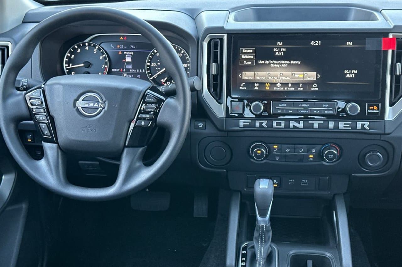 2027 Nissan Frontier SV 11