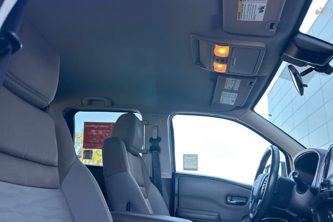 2022 Nissan Frontier SV 13