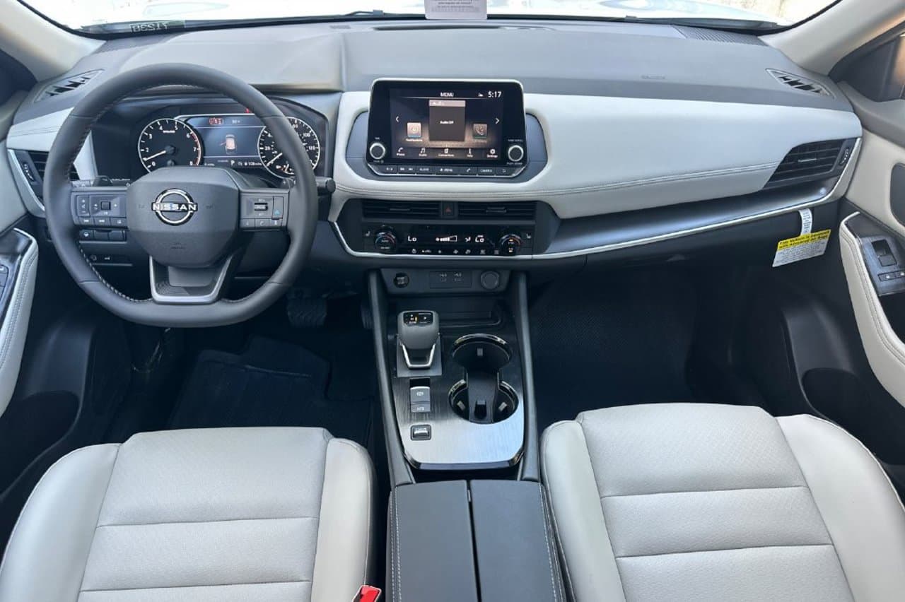 2026 Nissan Rogue Dark Armor 11