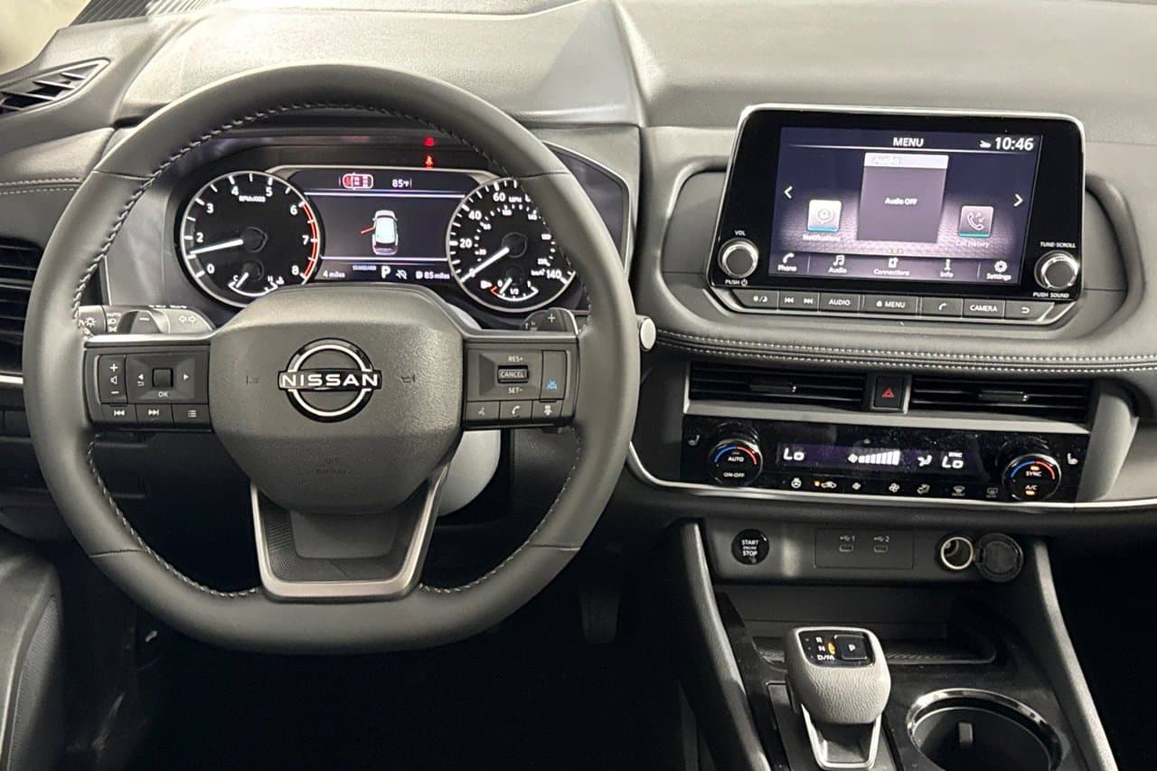 2026 Nissan Rogue Dark Armor 11