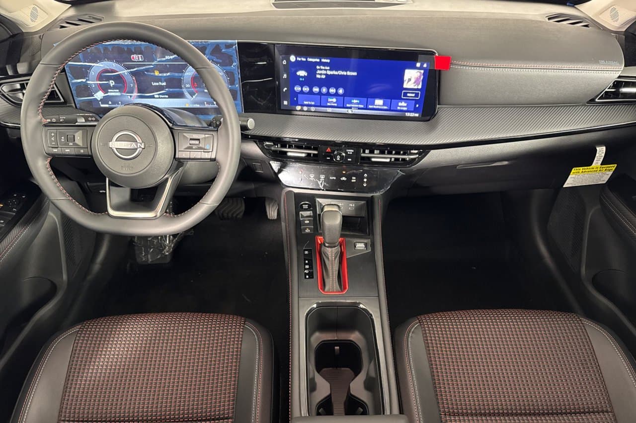 2027 Nissan Kicks SR 10