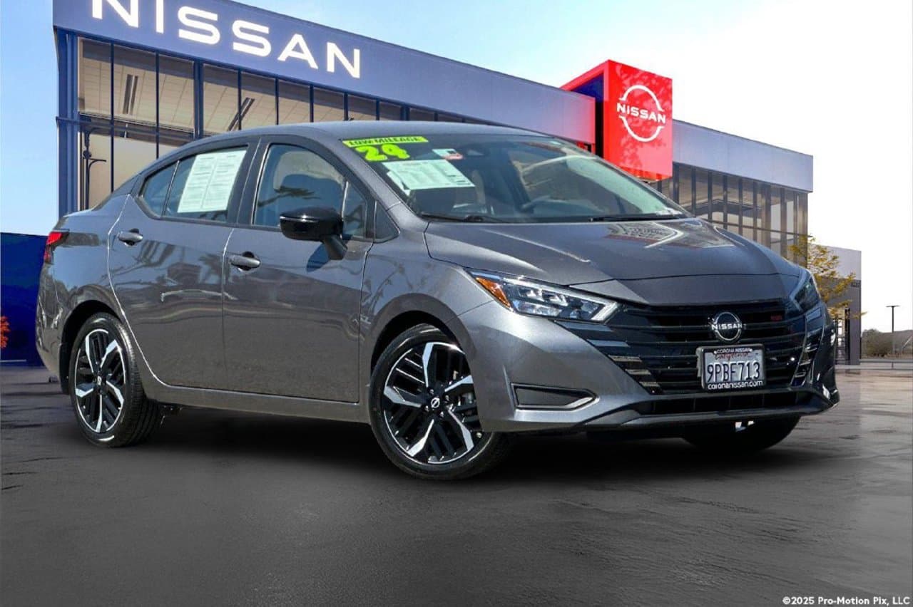 2024 Nissan Versa SR 1