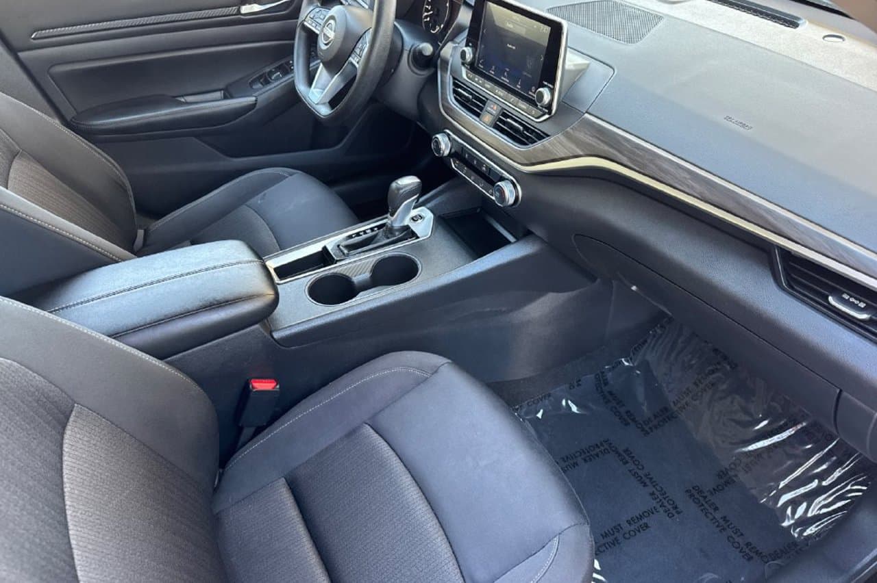 2025 Nissan Altima SV 13