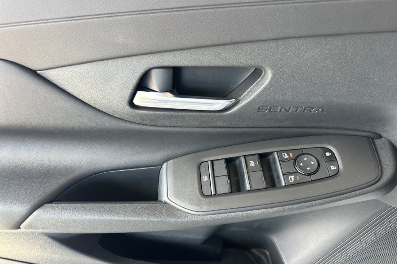 2026 Nissan Sentra SV 8