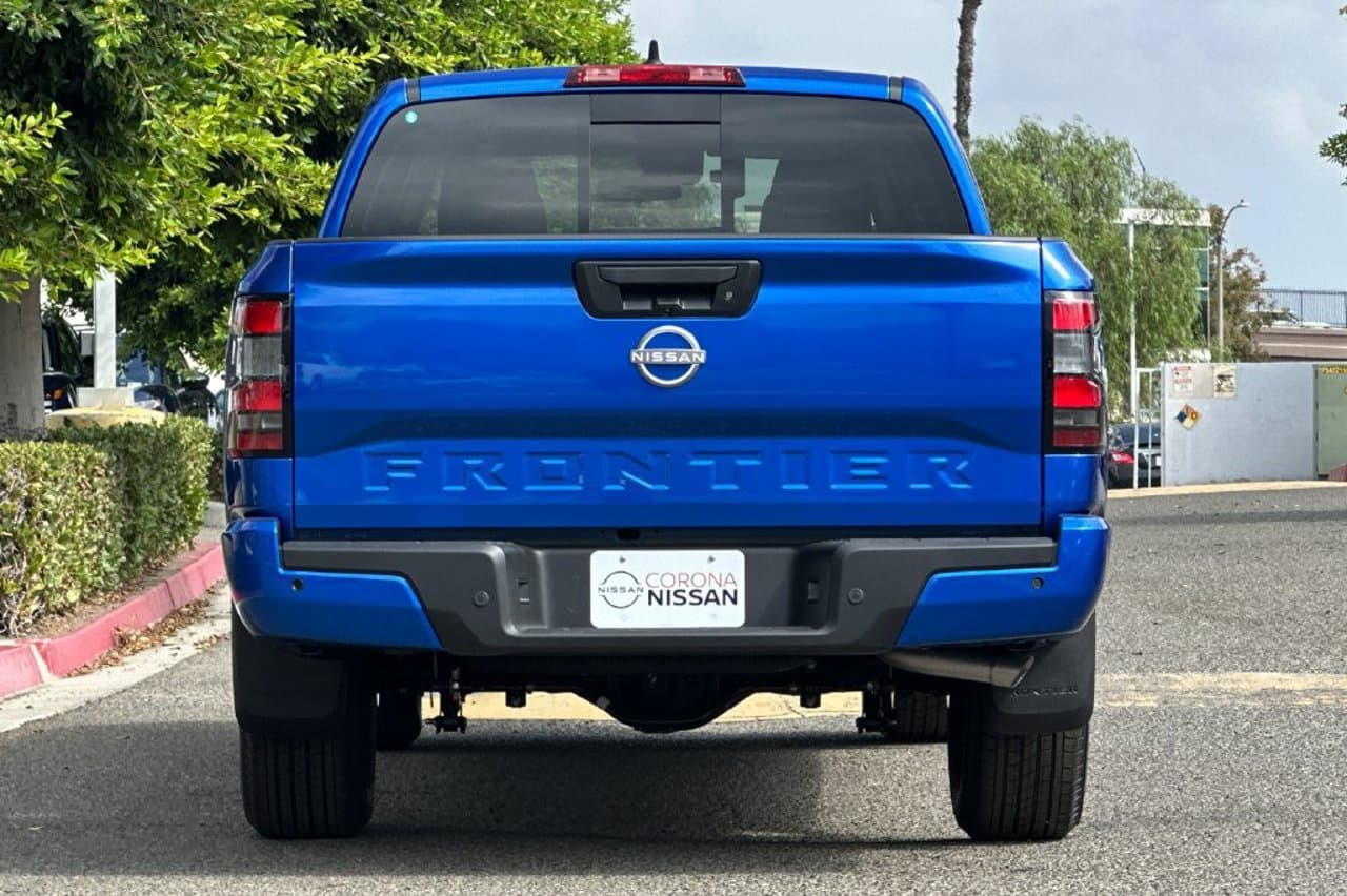 2027 Nissan Frontier SV 5