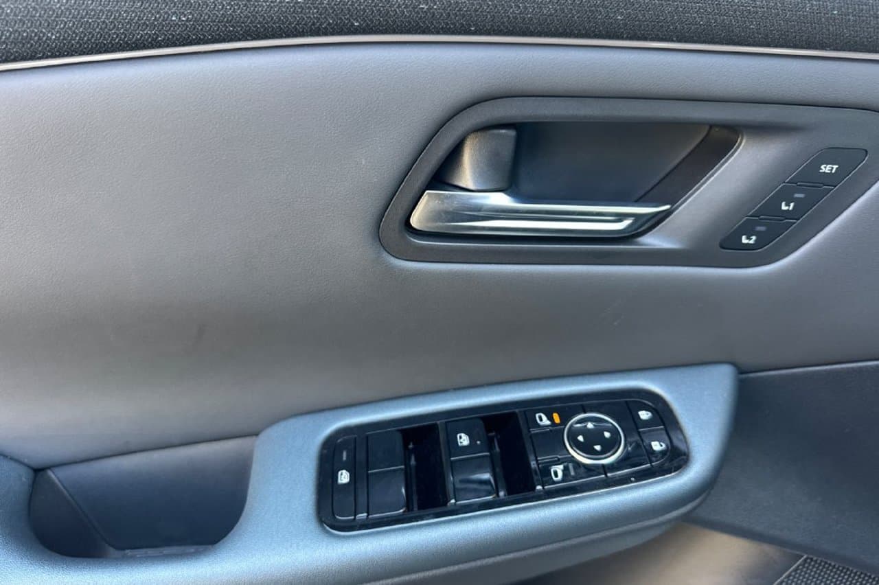2026 Nissan LEAF PLATINUM+ 9