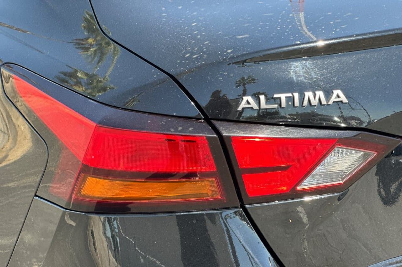 2025 Nissan Altima SV 20