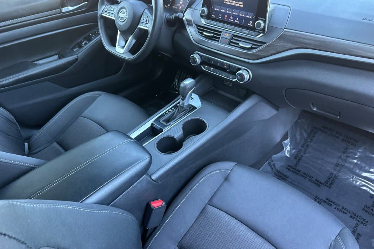 2025 Nissan Altima SV 13