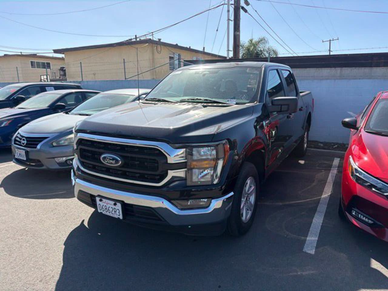 2023 Ford F-150 XLT 2