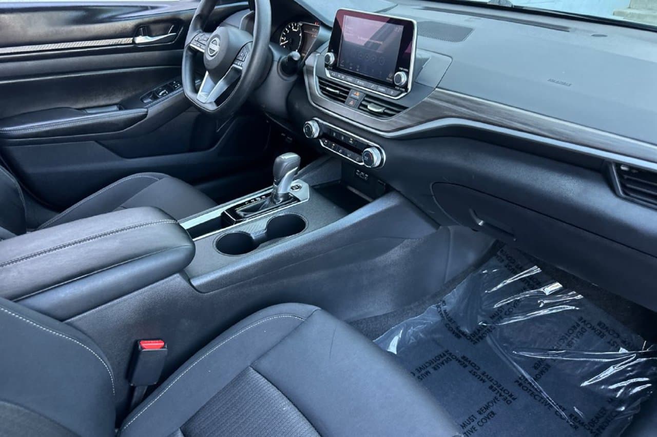 2025 Nissan Altima SV 13