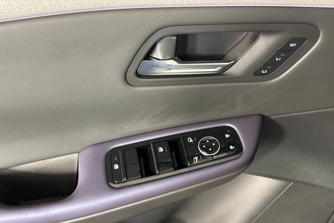 2026 Nissan LEAF PLATINUM+ 8