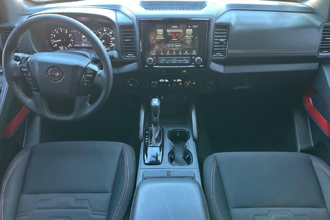 2023 Nissan Frontier PRO-4X 10