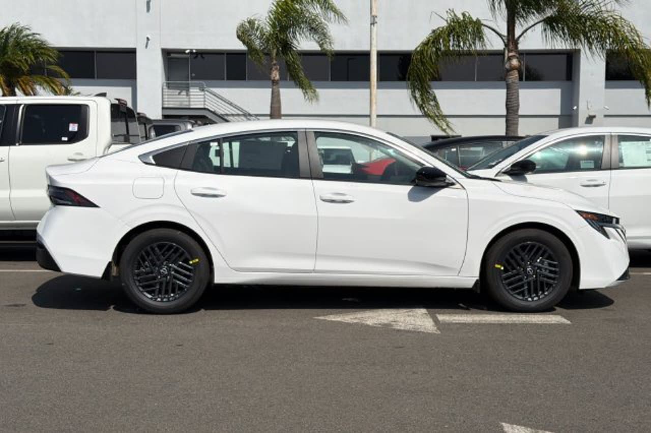 2027 Nissan Sentra SV 2
