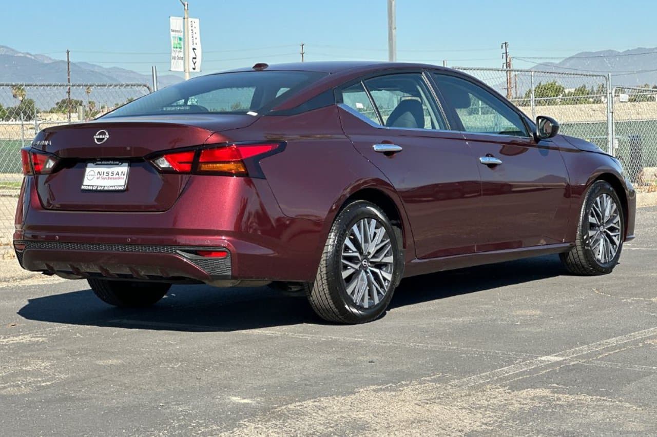 2025 Nissan Altima SV 3