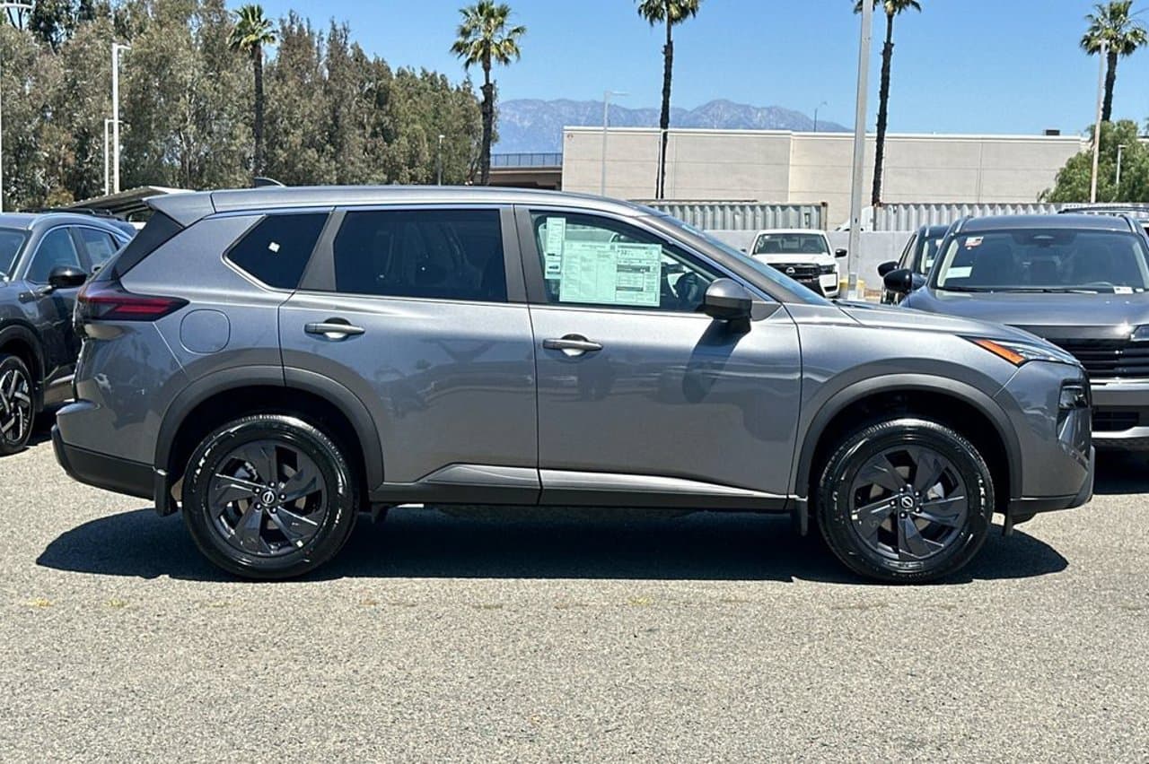 2026 Nissan Rogue SV 3