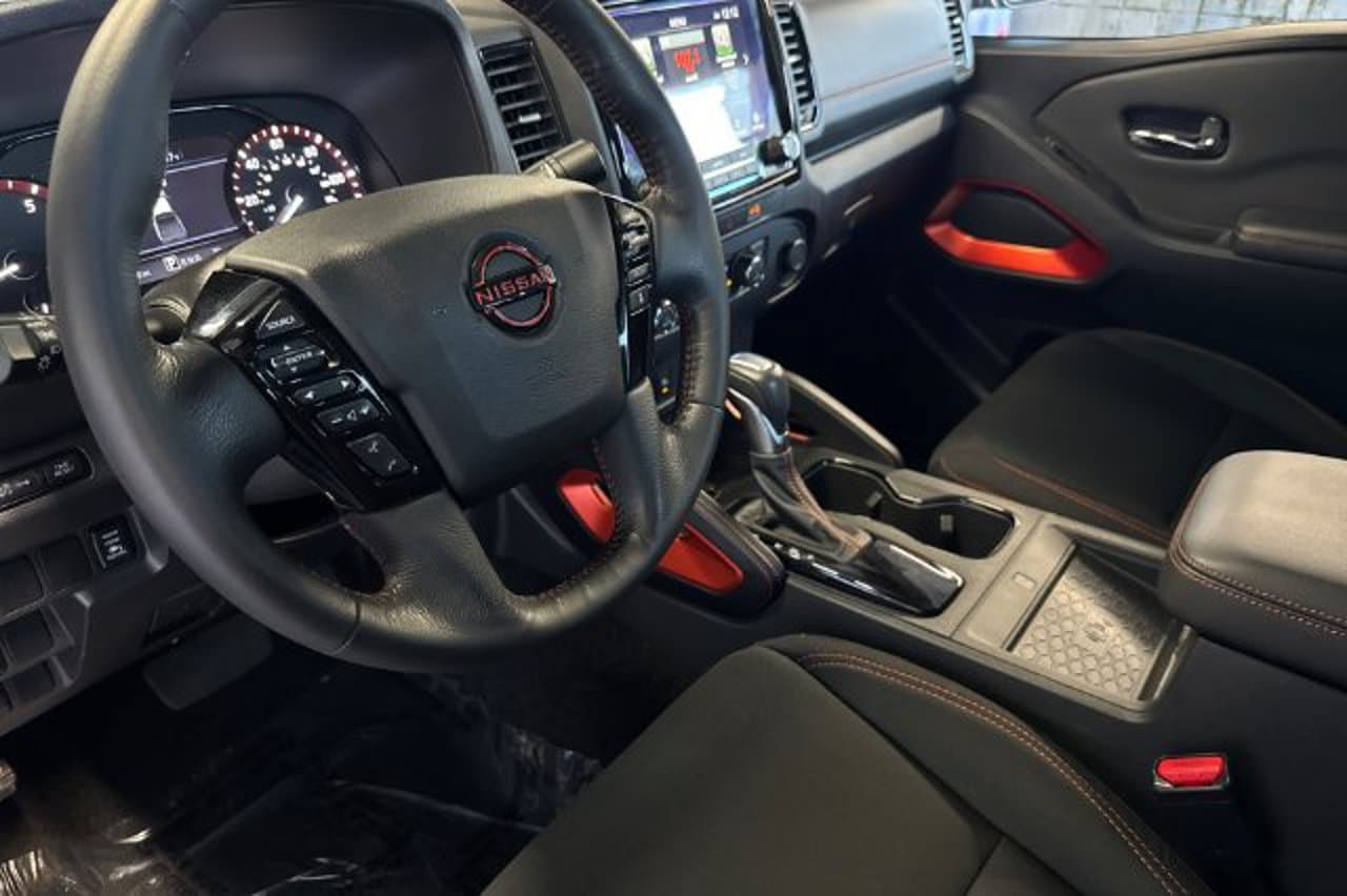 2024 Nissan Frontier PRO-X 8